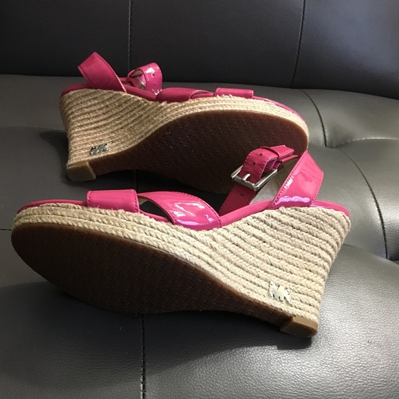 Michael Kors COLLECTION Kami Espadrilles in Zinnia Pink Patent BARBIE PINK - Picture 4 of 6